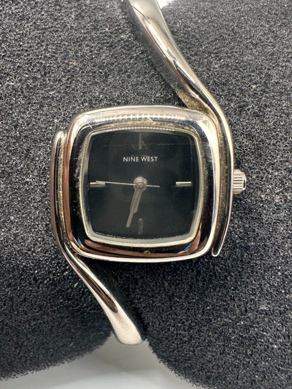 3/$30 Nine West Watch Women Silver Tone Black Dial Bangle Band New Battery 6.75"
